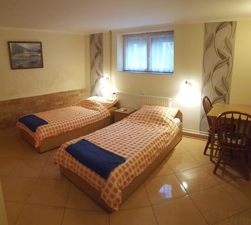 Bed and Breakfast Harsfavirag Vendeghaz Pápa Zewnętrze zdjęcie