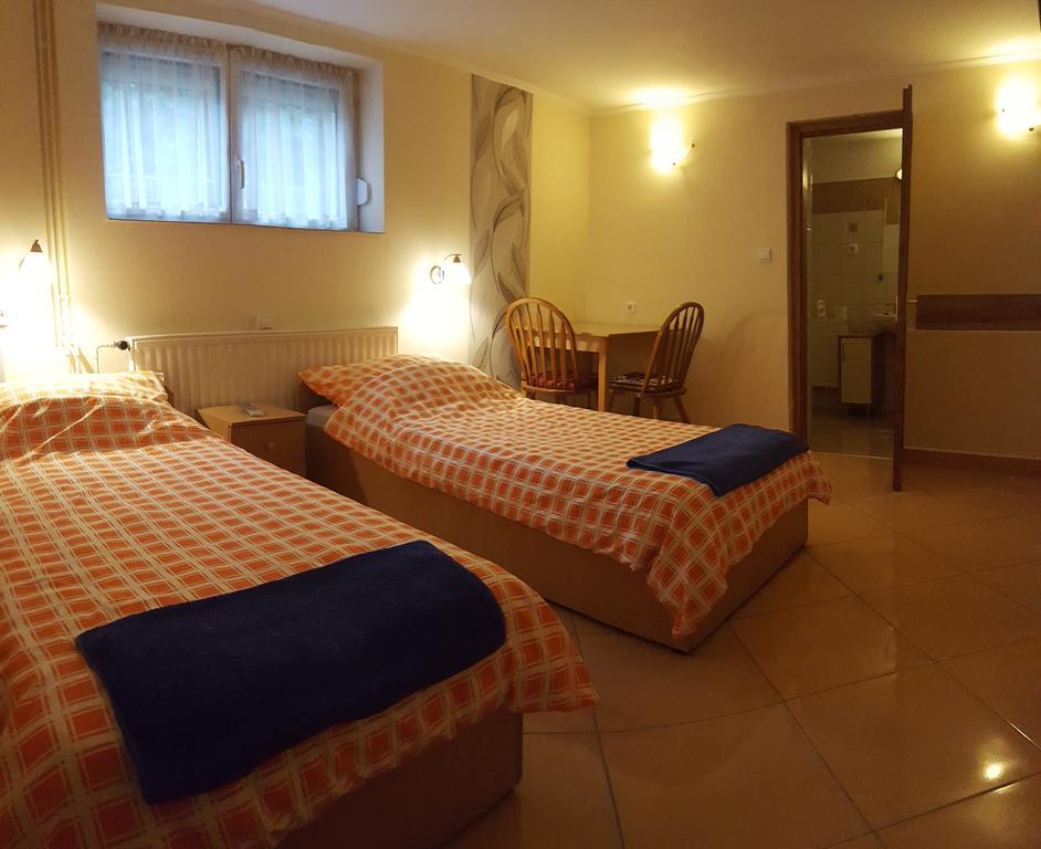 Bed and Breakfast Harsfavirag Vendeghaz Pápa Zewnętrze zdjęcie